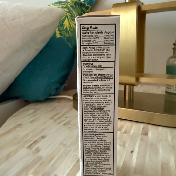 Murad Skincare with bonus body cleanser - Picture 3 of 3